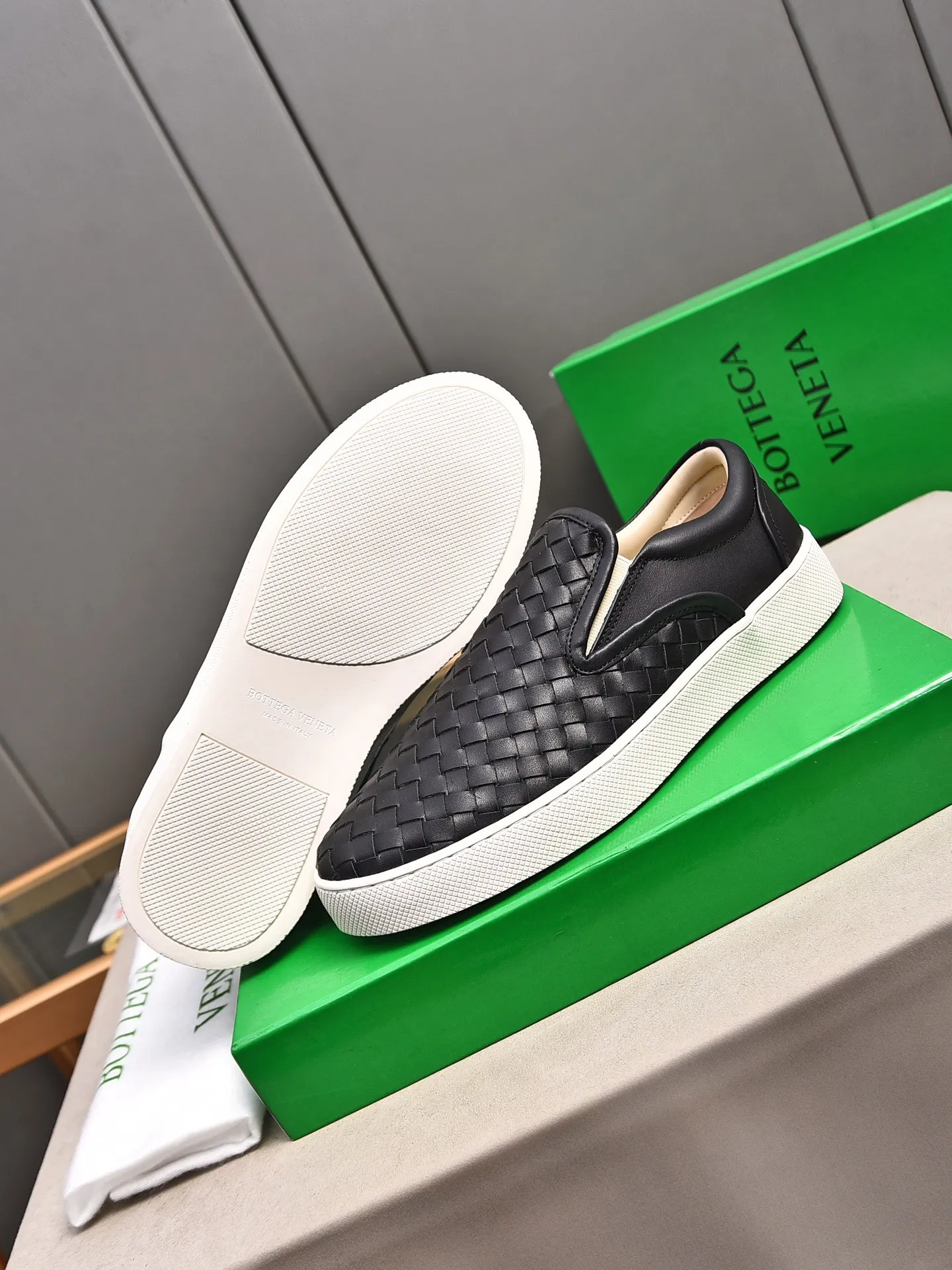Men's shoes 💰480 [Sleeves series] BOTTEG* VENET* - high-end boutique Size: 38-44 (45 customized) BV new product, first-layer cowhide artificially woven classic style harmoniously blends with contemporary fashion temperament, rubber soles are light and flexible, water-dyed sheepskin pads! [Taobao, Tmall, and live streaming are the first choices]